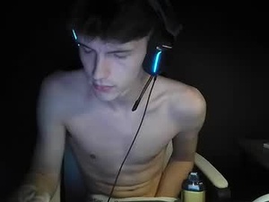 lewisboothyy's webcam
