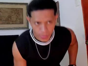 leylebrom's webcam
