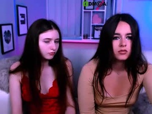 liana_fosters's webcam