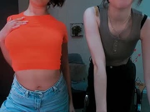 liana_kisses's webcam