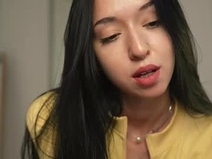 lili_kissy_'s webcam