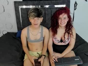 lily_and_lina's webcam