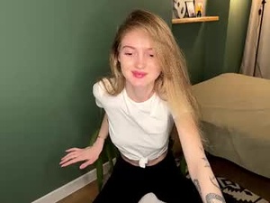 lily_savage's webcam