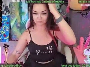 lilywhite42o's webcam