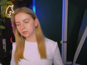 lina_moone's webcam