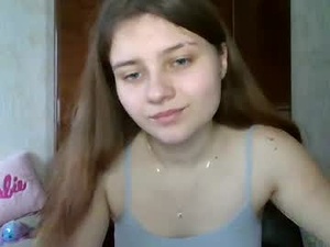 little_shygirl_'s webcam