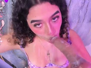 little_valentinaa's webcam