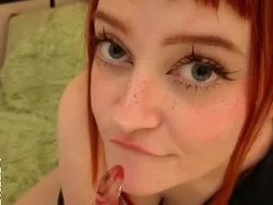 littlefoxyhole's webcam