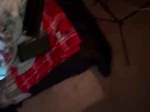 livinlifeaight's webcam