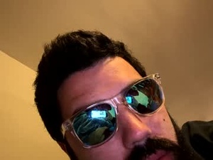 lockedphoenix's webcam