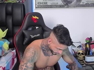 logan_hugh8's webcam