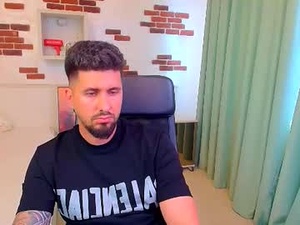 loganstroud's webcam