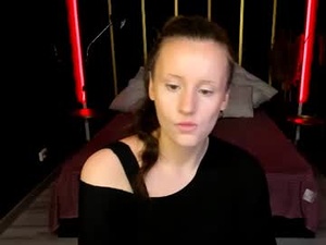 lola_weeks's webcam