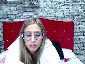 lolalove_vip's webcam