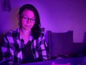 longstorywhore's webcam