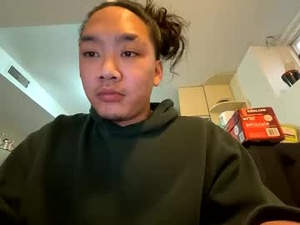 lookingtoc2c222's webcam