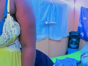 lopezgarciavalentina363's webcam