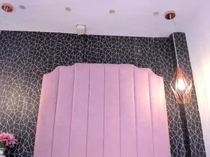 lorelain_lux's webcam