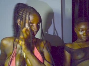 love_and_melanin's webcam