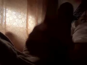 lovecumbug12's webcam