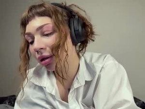 lovelorn_'s webcam