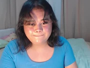 lovelypinaychubsx's webcam