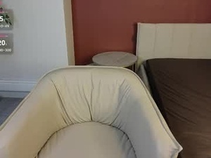 lovvingwhisperr's webcam