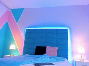 luciana_brown_'s webcam