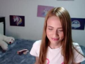 luciana_millers555's webcam