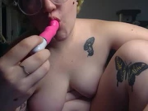 luckylesbians's webcam