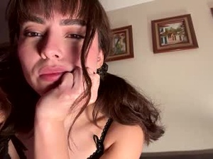 luna_luuvz's webcam