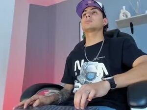 lyan_master_'s webcam