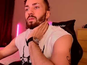 m_e_d_i_a_t_o_r's webcam