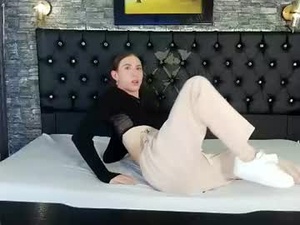 madeleine_off's webcam