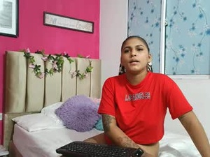 maii_and_roy's webcam