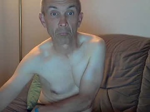 malealone69's webcam