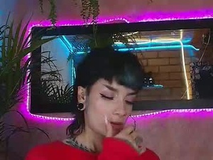 mamushka_'s webcam