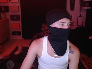 maskedman702's webcam