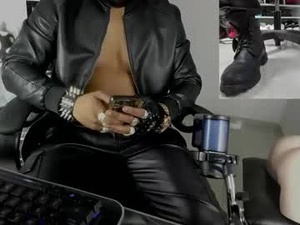 master_leather777's webcam