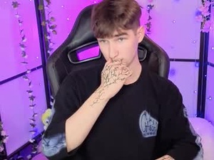 maxwellchiik's webcam