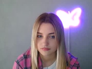 mia_moon27's webcam