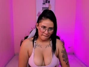 mia_rousse_1's webcam