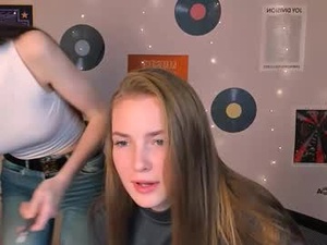 mia_starrr_'s webcam