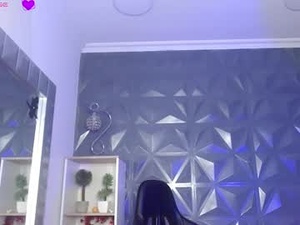 mia_ynocolucci's webcam