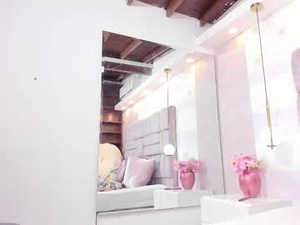 miaa_diamondd's webcam