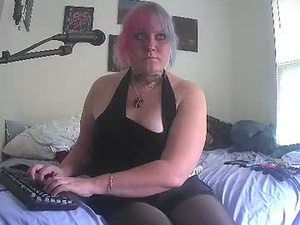 midwestaltgirl's webcam