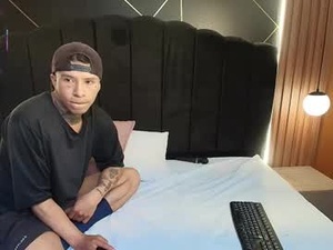 mikeandsara_'s webcam