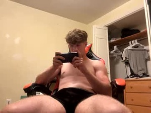 mikeiron126150's webcam