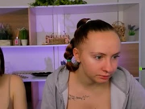 mila_glow's webcam
