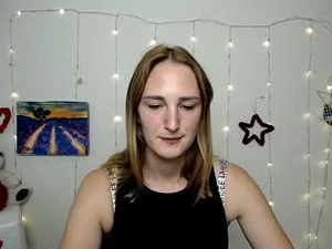 milana_cutie_'s webcam